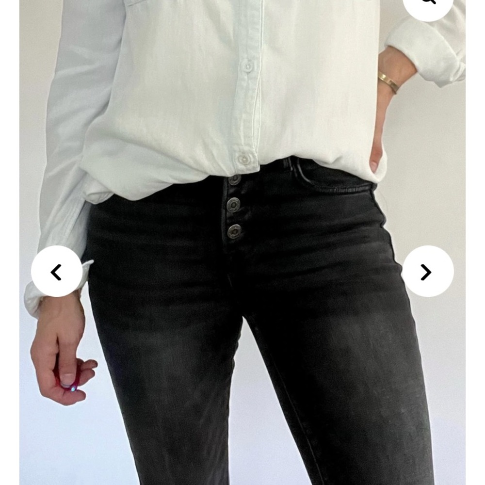 Black Distressed Button Fly Skinny Jeans by Vervet